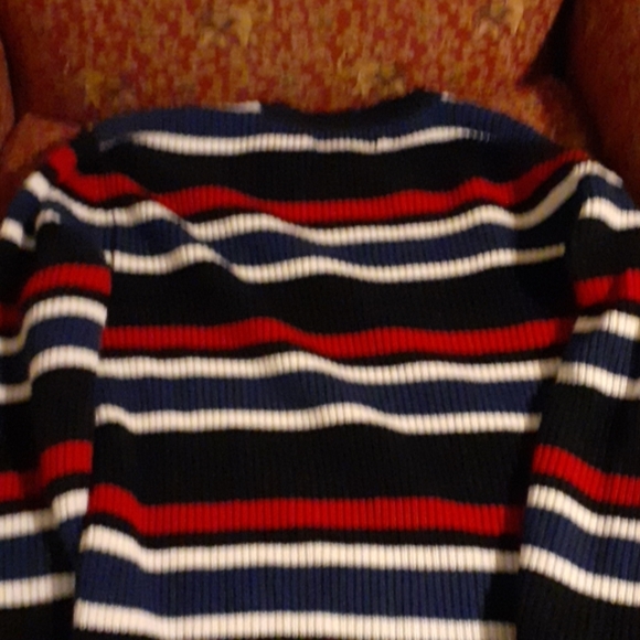 Sweater - Picture 4 of 4